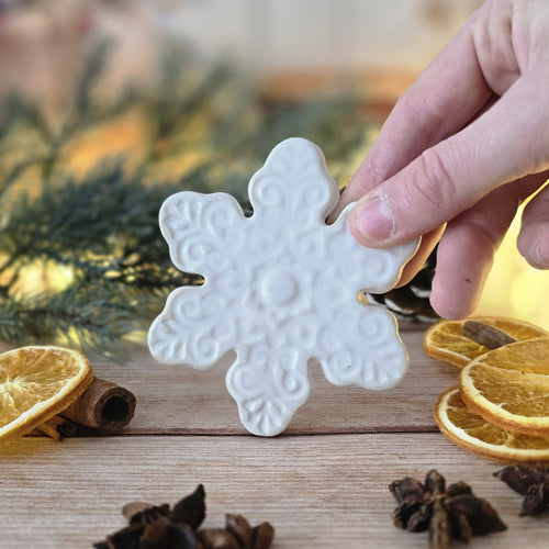 Sous-tasses en céramique – Flocon & Cœur enneigé